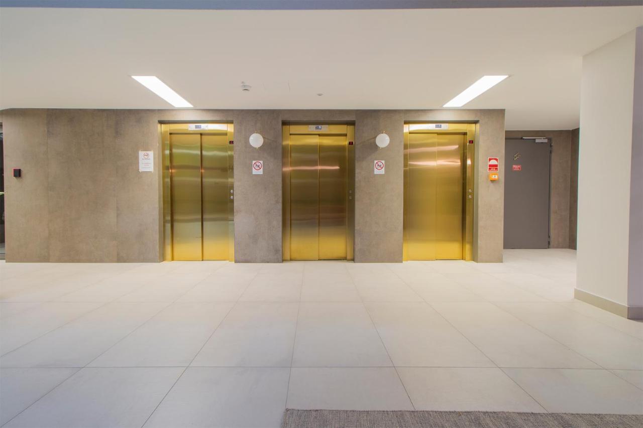 Corvin Modern Two Bedroom Apartment Free Parking Budapest Kültér fotó