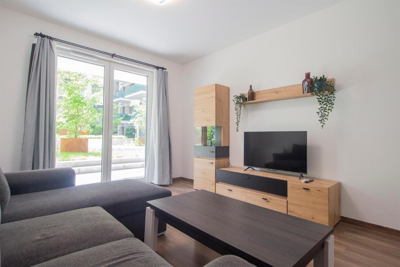 Corvin Modern Two Bedroom Apartment Free Parking Budapest Kültér fotó