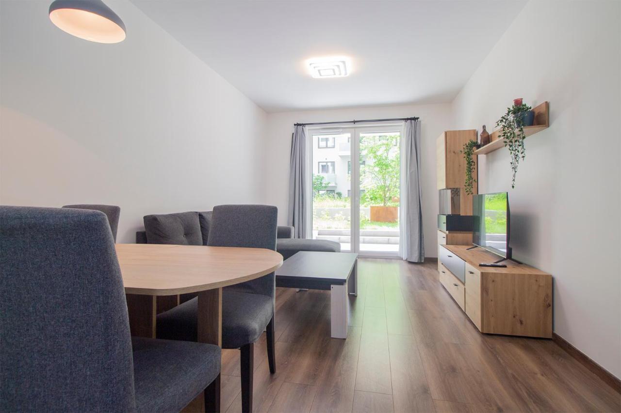 Corvin Modern Two Bedroom Apartment Free Parking Budapest Kültér fotó
