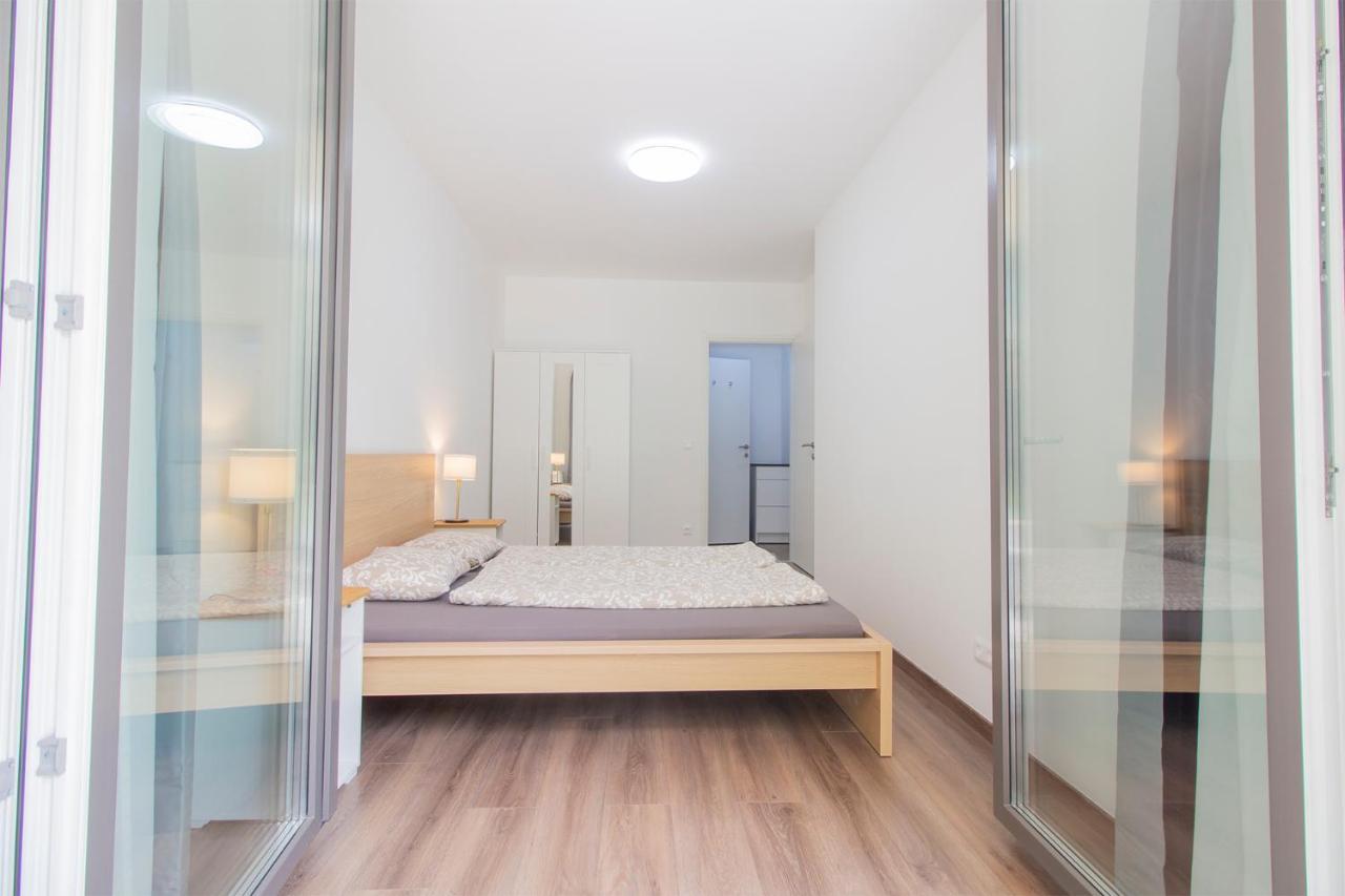 Corvin Modern Two Bedroom Apartment Free Parking Budapest Kültér fotó