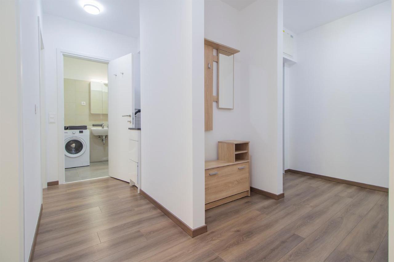 Corvin Modern Two Bedroom Apartment Free Parking Budapest Kültér fotó