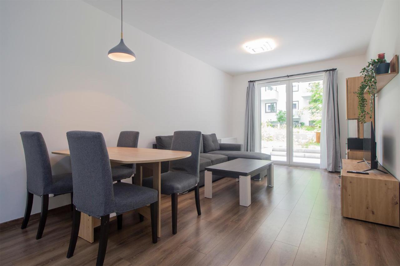 Corvin Modern Two Bedroom Apartment Free Parking Budapest Kültér fotó